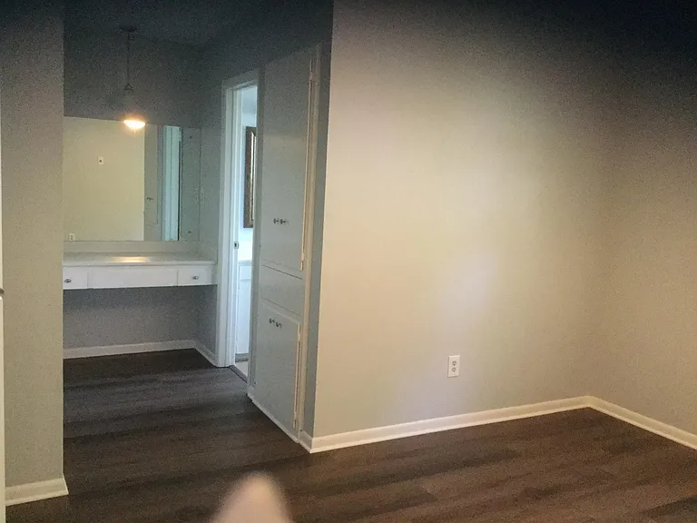 6501 Sunstrip Dr — Photo 1