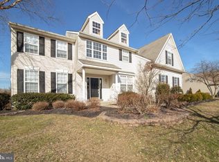 127 Jessica Cir, Schwenksville, PA 19473