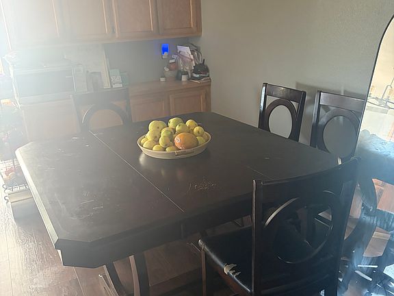 3rd image of 445 Ortiz St
