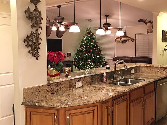 Kitchen/Living Room View