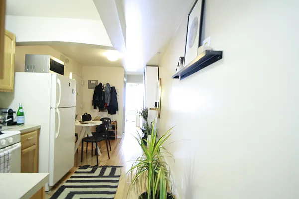 Rented by Grand & Co. | media 5