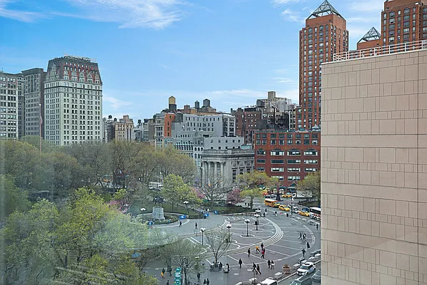 Sold by Compass | media 2