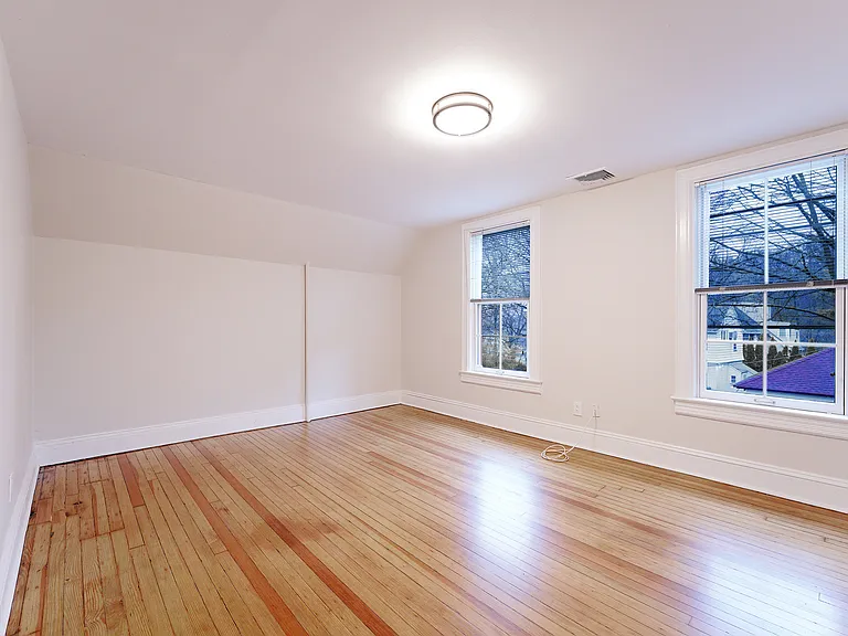 105 E Palisade Ave #B — Photo 8