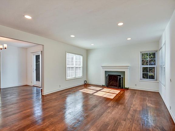 3rd image of 623 Valita Dr