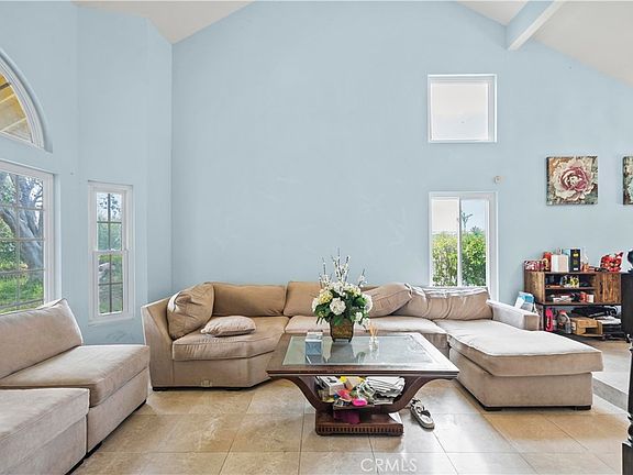 4th image of 2350 Robert Rd