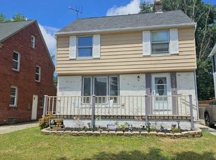 3741 Grosvenor Rd, South Euclid, OH