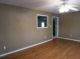 3rd image of 1609 Jennings Pl