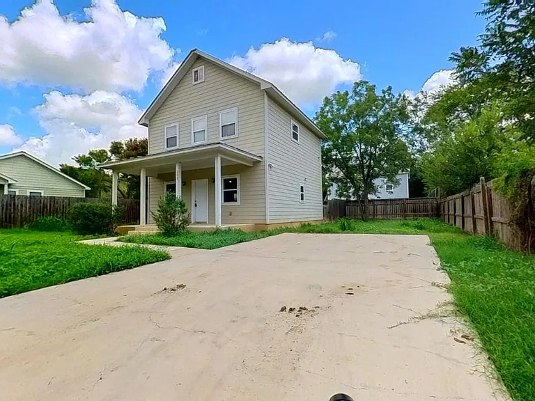 209 Jackman St — Photo 22