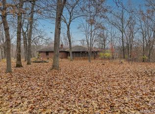 3 Southwoods Dr, Festus, MO 63028