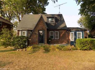 21603 Harper Lake Ave, Saint Clair Shores, MI 48080