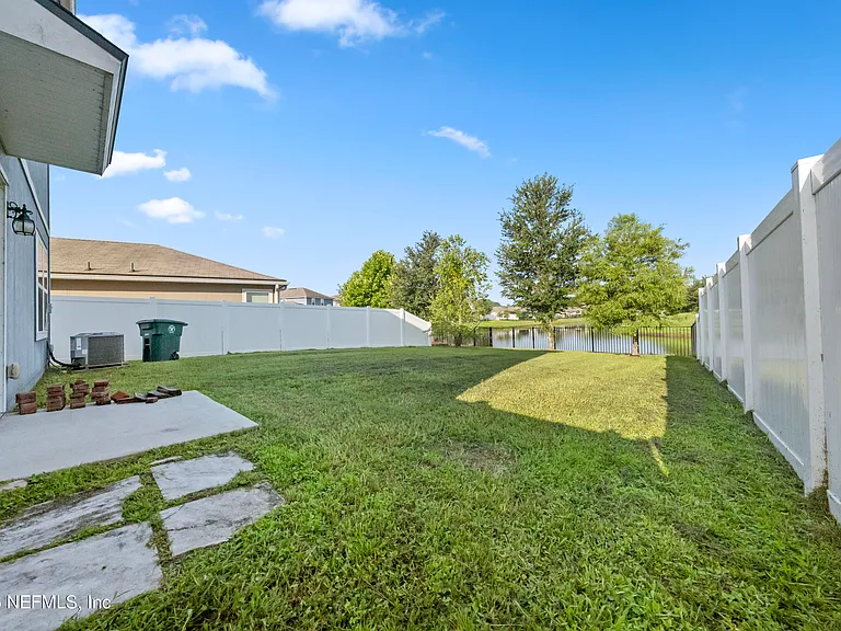 8279 Meadow Walk Ln — Photo 33