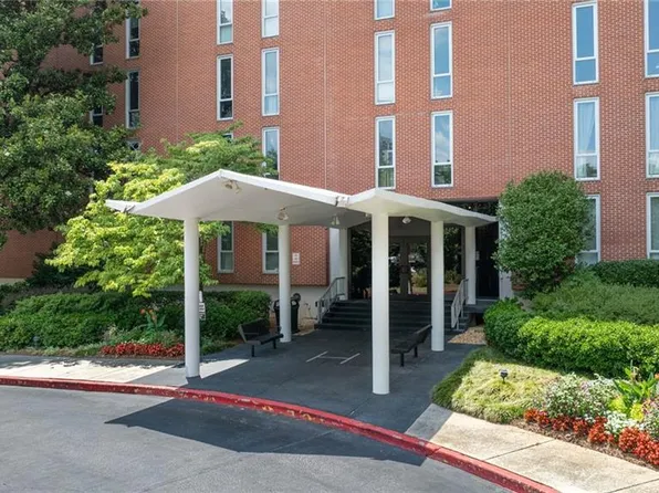 3060 Pharr Court North NW #Nw-221-221, Atlanta, GA 30305