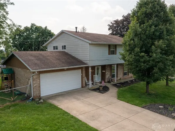 7310 Calmcrest Ct, Dayton, OH 45424
