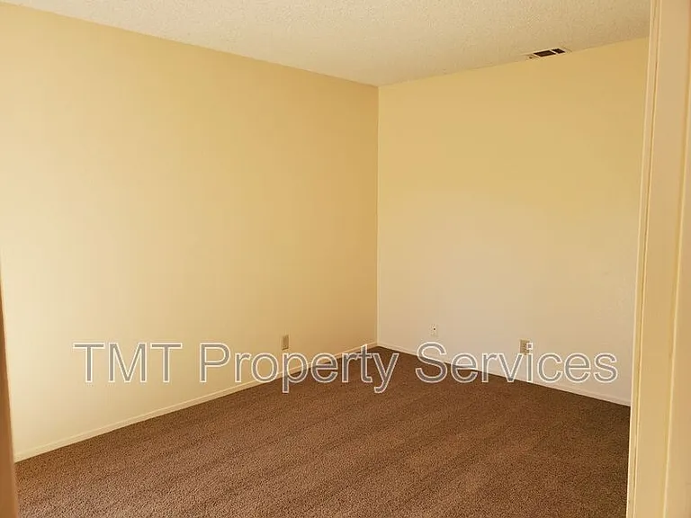 924 N O St — Photo 9