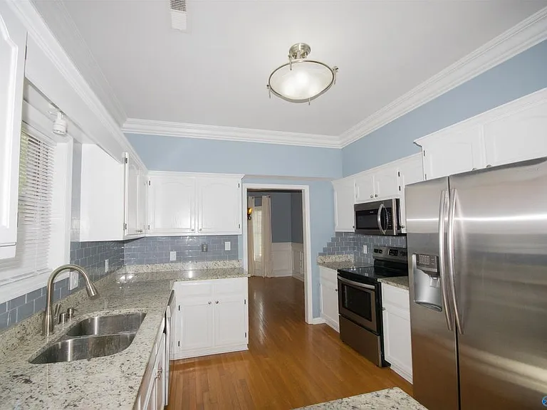 104 Lancaster Ct SW — Photo 16