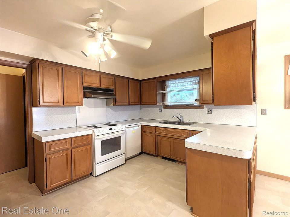 16034 Hauss Ave, photo 8