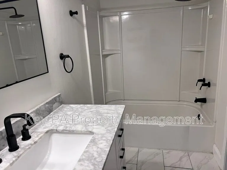 803 Bradford Ter — Photo 27