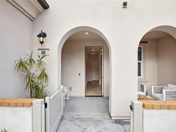723 E Route 66, Glendora, CA 91740