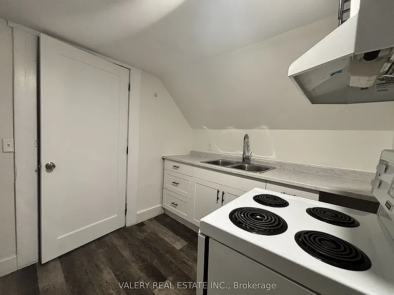 1091 Highland Ave #1 — Photo 11