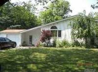 50 Lauren Ave, Dix Hills, NY 11746