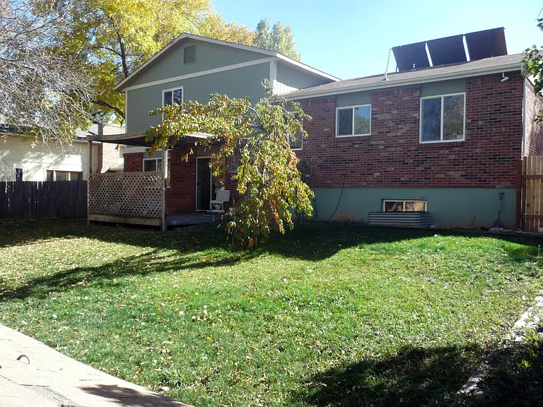1724 Hull St — Photo 18