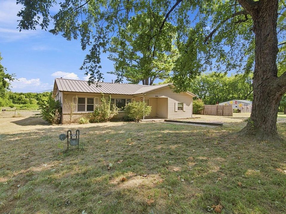 1st image of 601 NE 12th St