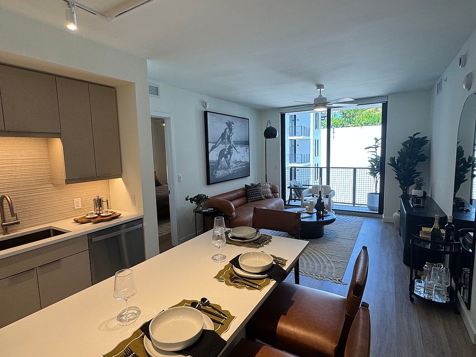 KITCHEN ISLAND & LIVING ROOM