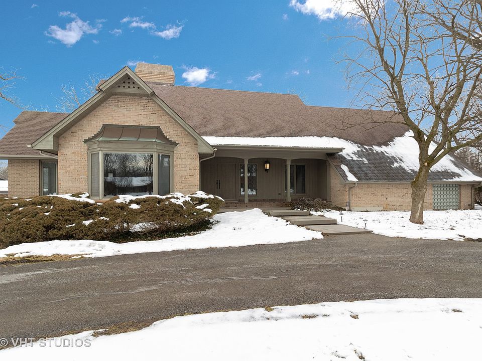 1st image of 2 Knollwood Dr