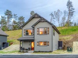1654 Veterans Blvd, Pigeon Forge, TN 37863