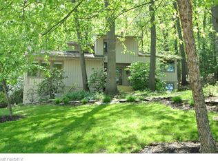 960 Kingswood Dr, Akron, OH 44313