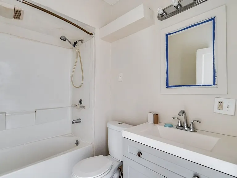 2118 Denison Ave — Photo 9