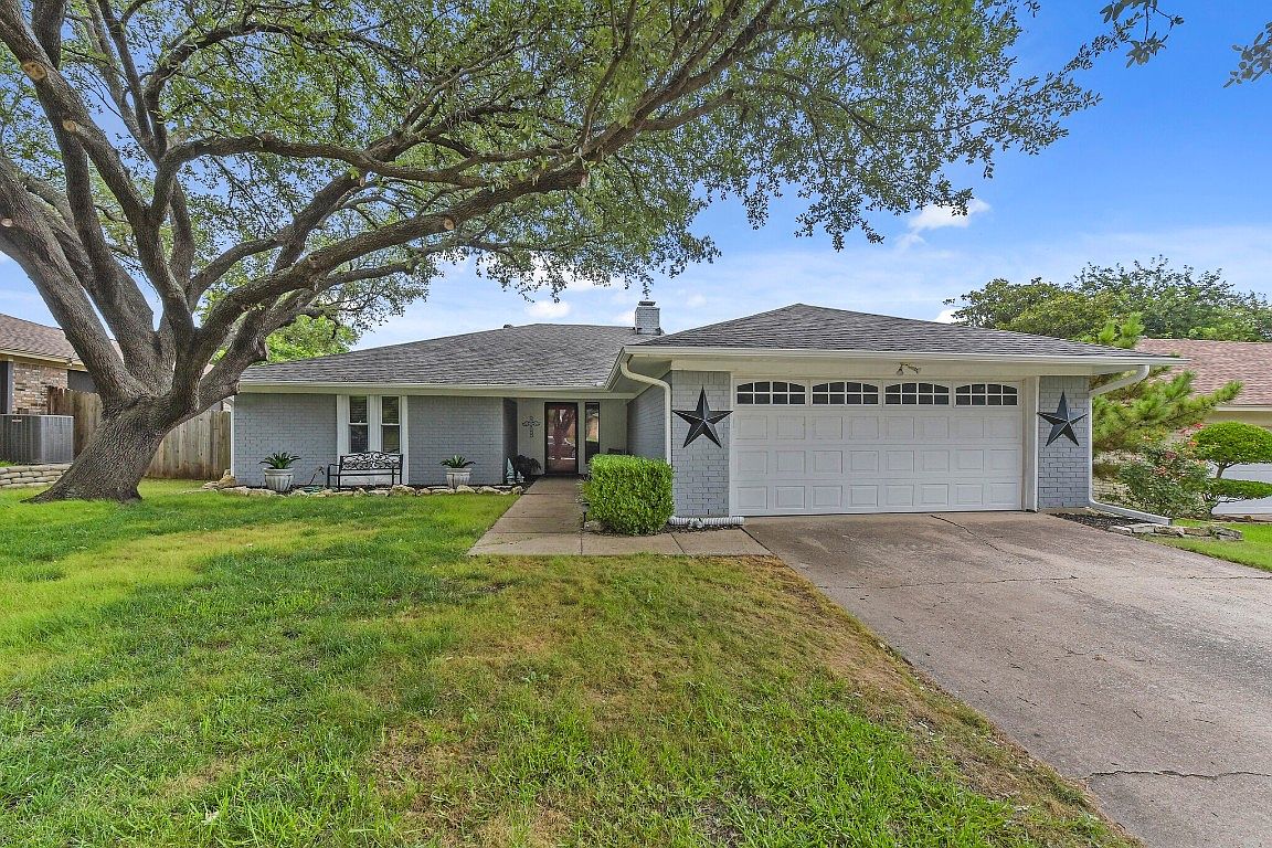 324 Haywood Dr, Benbrook, TX 76126 Zillow