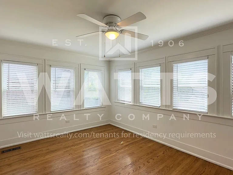 1093 Columbiana Rd — Photo 27