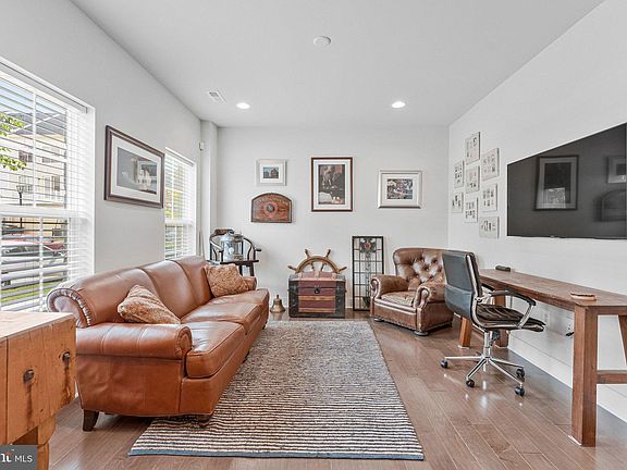 3rd image of 14803 Retreat Blvd