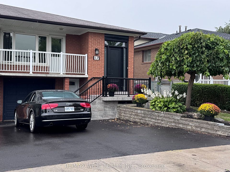1st image of 17 Cabana Dr