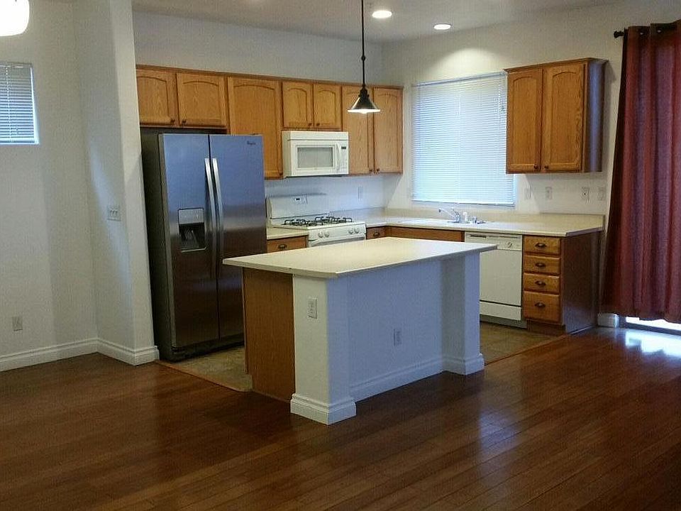 Kitchen/living area