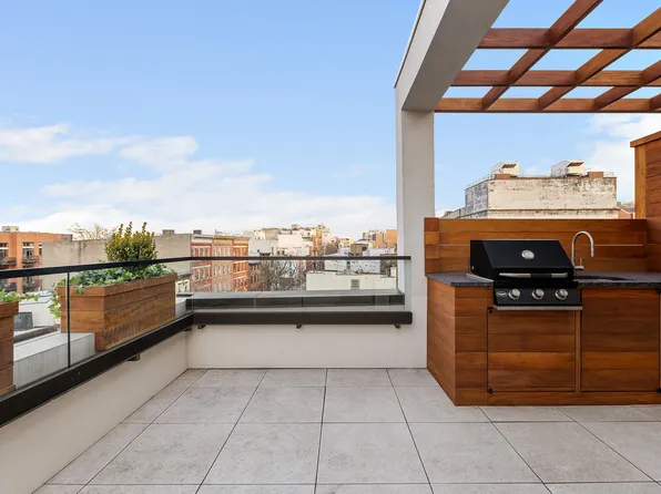 76 South 2nd Street image 31 of 37