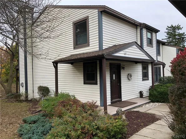 8086 Verbeck Dr, Manlius, NY 13104