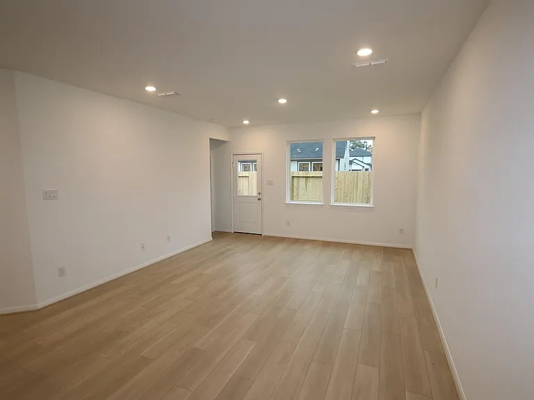 2714 Hollow Alpine Way — Photo 9
