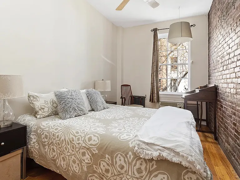 363 W 19th St #2R — Photo 7