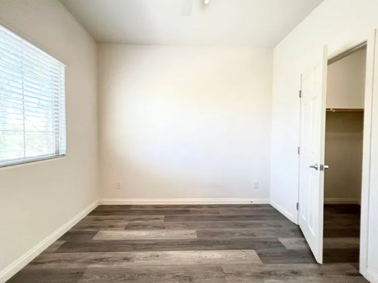 1146 Bobby Basin Ave — Photo 25
