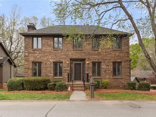 215 Barrington Pl, Winston Salem, NC 27104