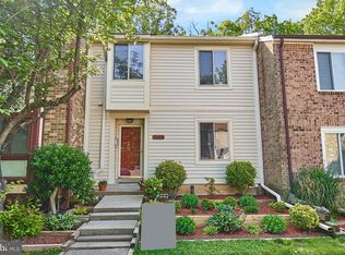 8729 Ridge Hollow Ct, Springfield, VA 22152