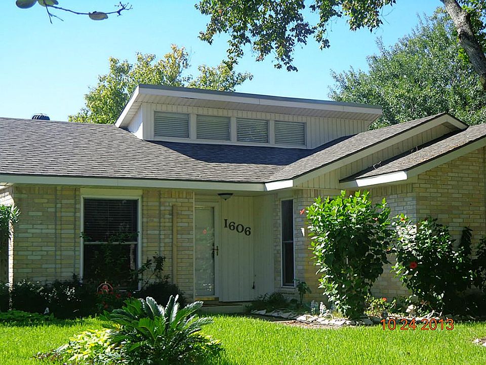 1st image of 1606 Pecan Hollow St
