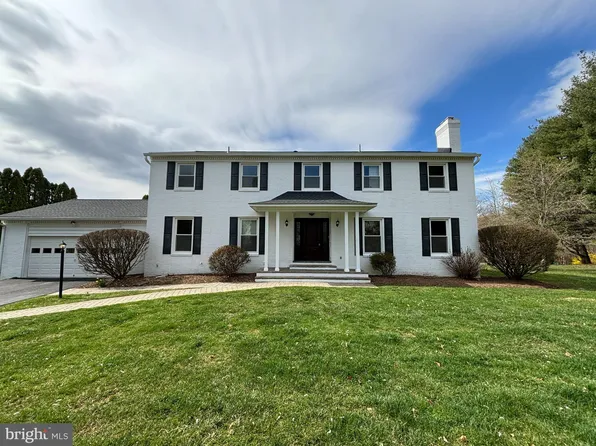 22600 Fitzgerald Dr, Gaithersburg, MD 20882