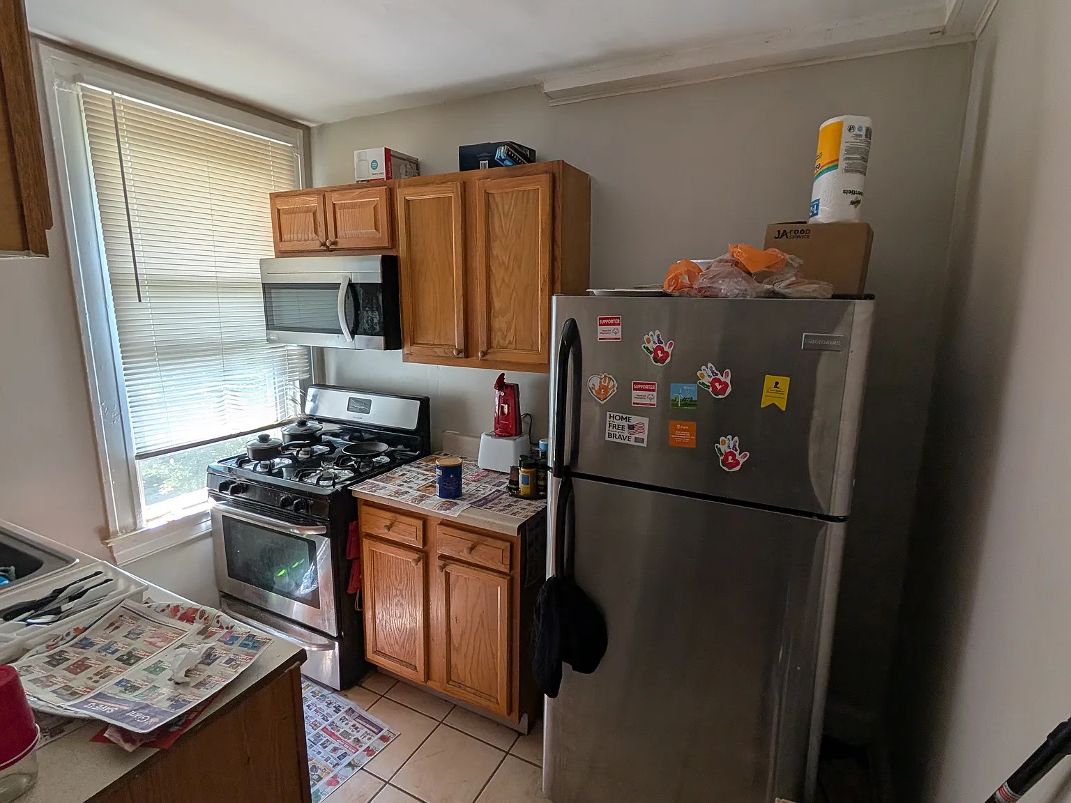 2 bed, 1000 sqft, $1,050 — Photo 3