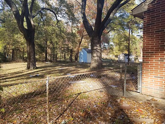 3rd image of 5018 Red Oak Ln