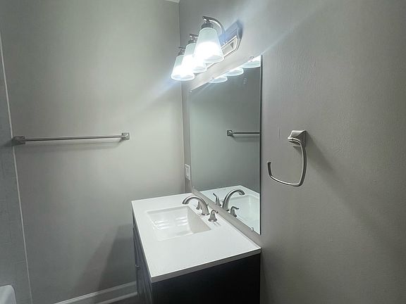 2nd image of 205 W Walworth St APT 4