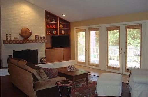 5th image of 4908 Fernwood Dr