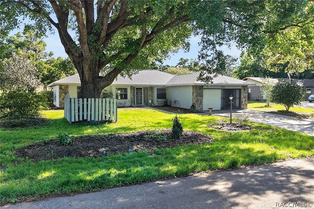 2393 W Fairway Loop